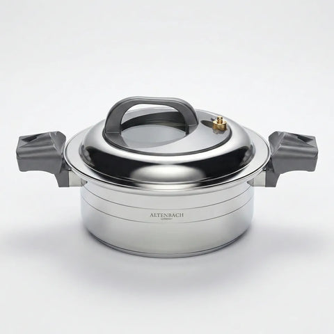 Stainless steel pot with lid on a white background, featuring the brand 'Altenbach'.